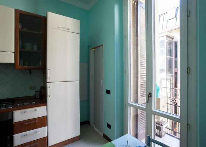 Apartament Colorful In *
